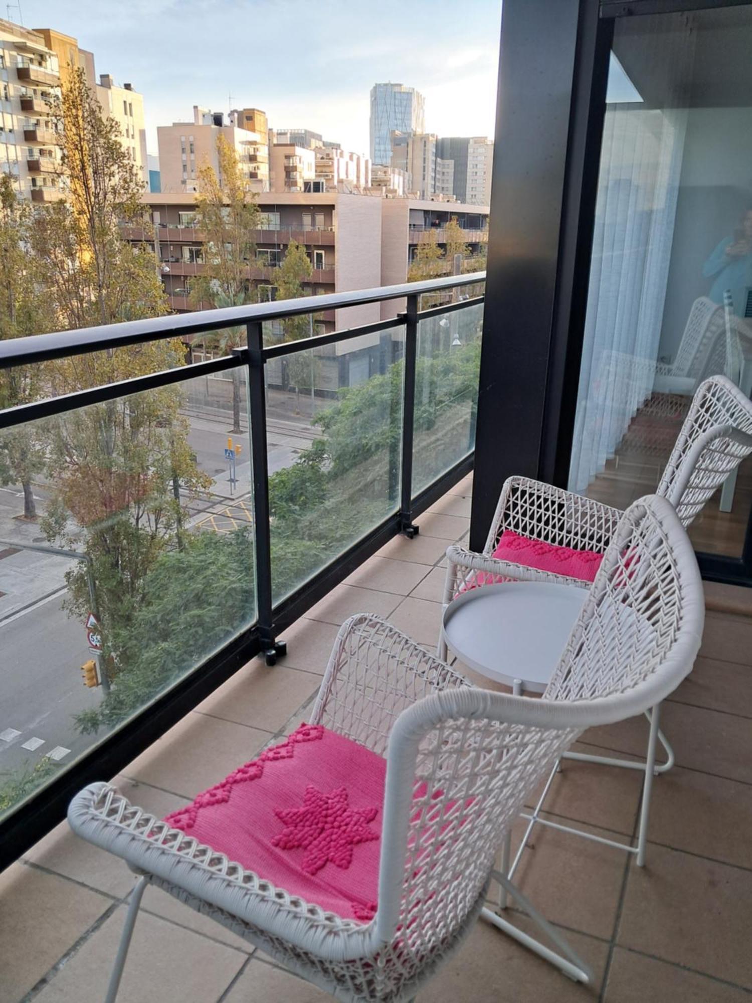 Modern Apartment, With Parking, Close To The Beach!! Сан-Адриан-де-Бесос Экстерьер фото