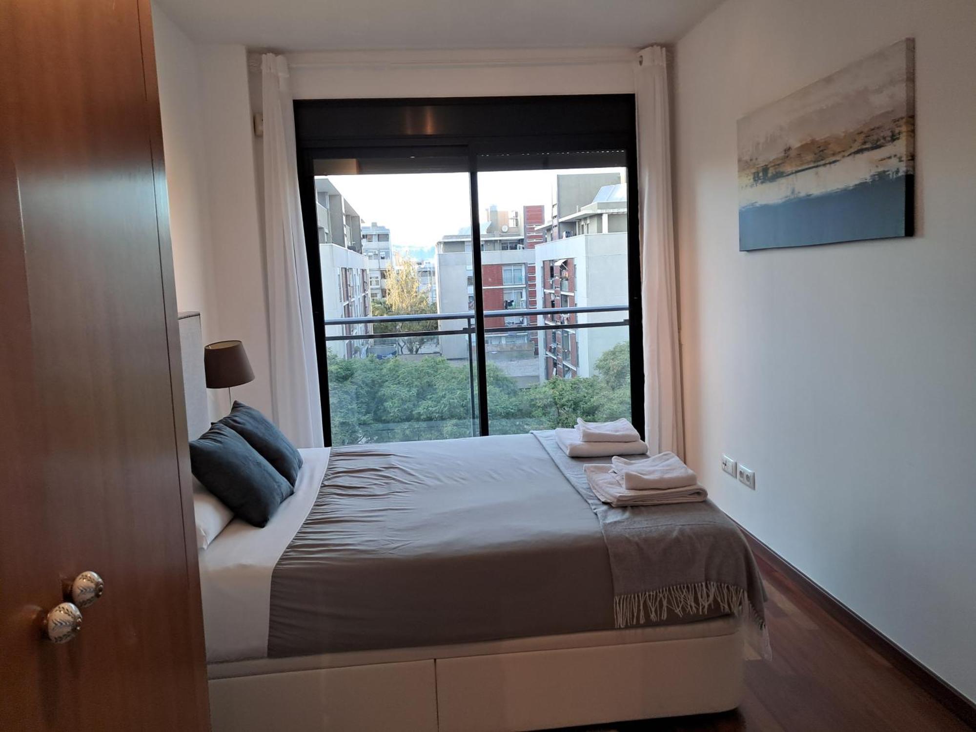 Modern Apartment, With Parking, Close To The Beach!! Сан-Адриан-де-Бесос Экстерьер фото